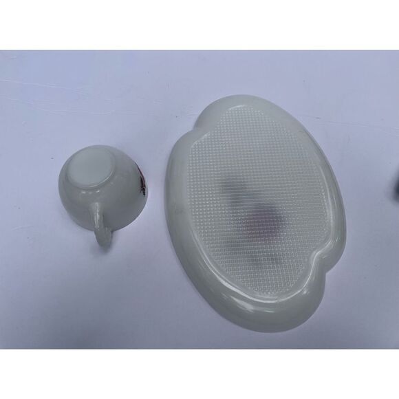 Vintage cup and plate white milk glass red rose - Picture 14 of 15